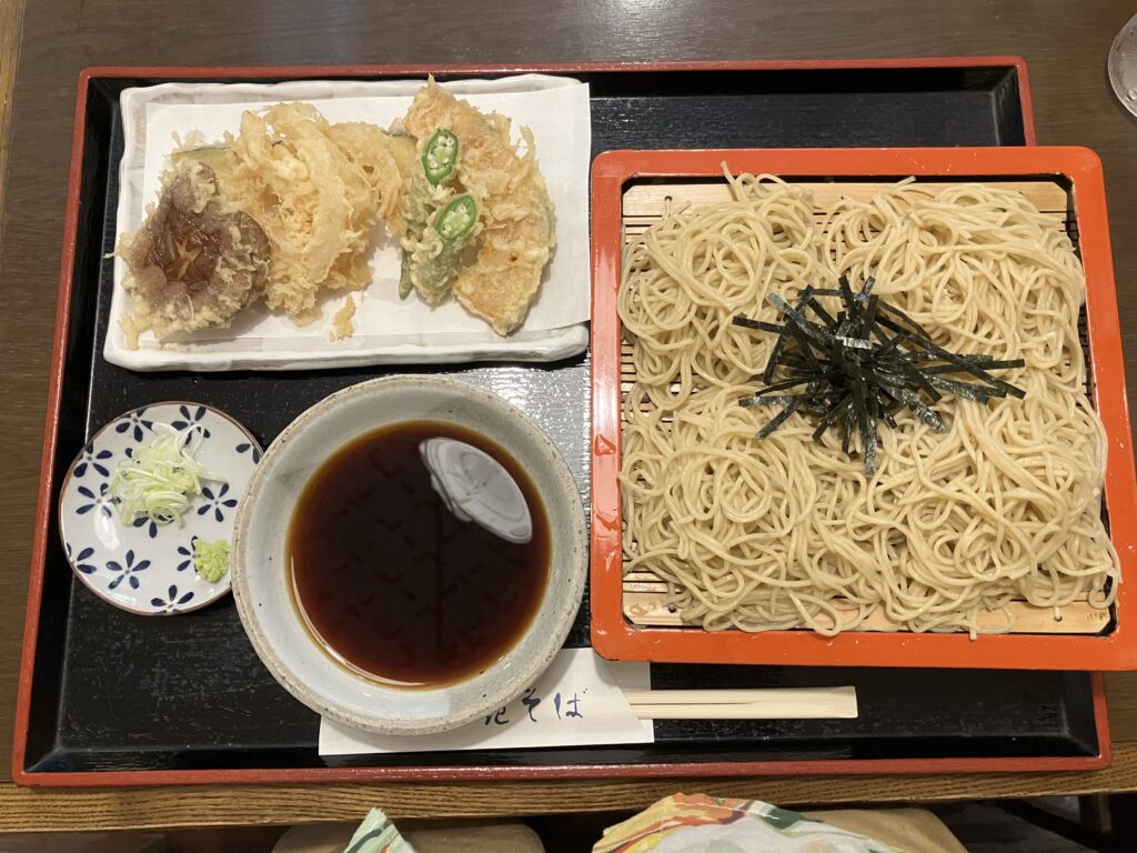 はつ花大雄山駅前店野菜天ざる